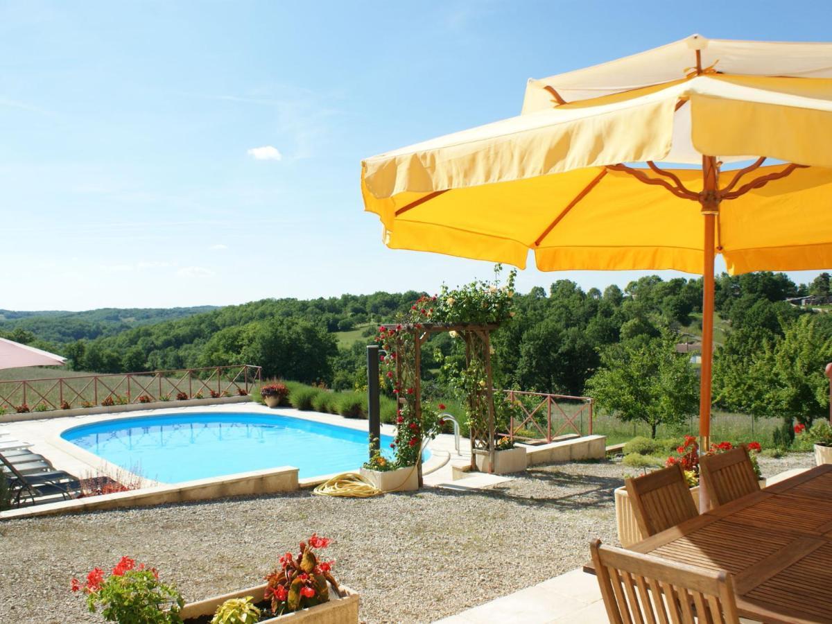 Charming Holiday Home With Pool Lavercantiere ภายนอก รูปภาพ