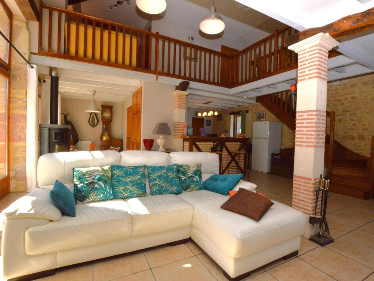 Charming Holiday Home With Pool Lavercantiere ภายนอก รูปภาพ